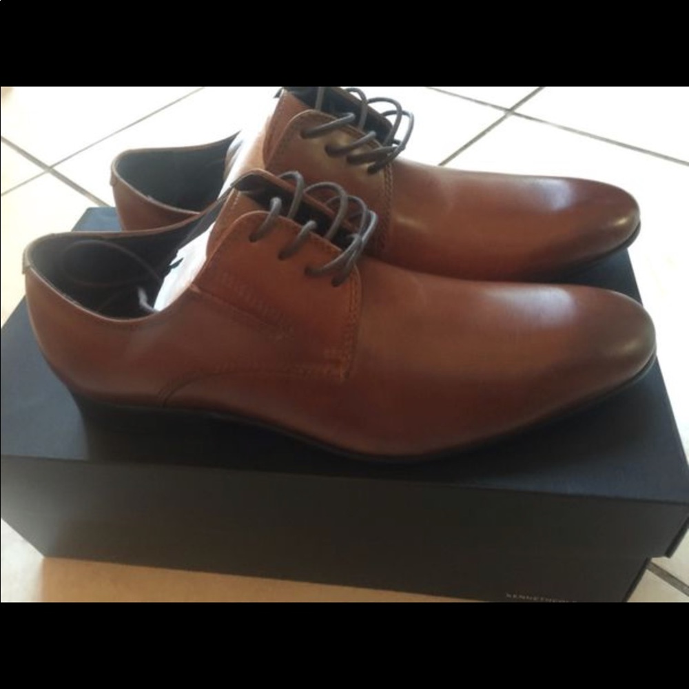 Kenneth Cole dress shoes